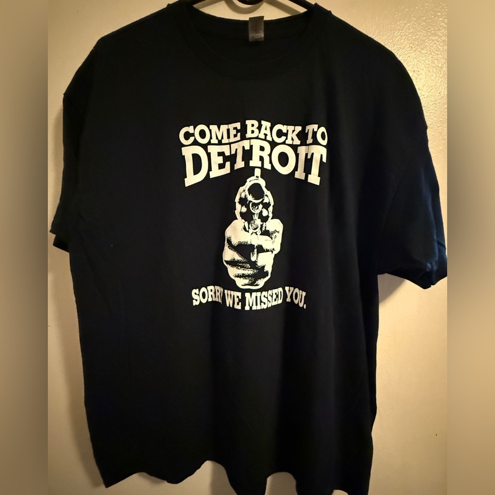 NEW Black Graphic T-Shirt Size XL
